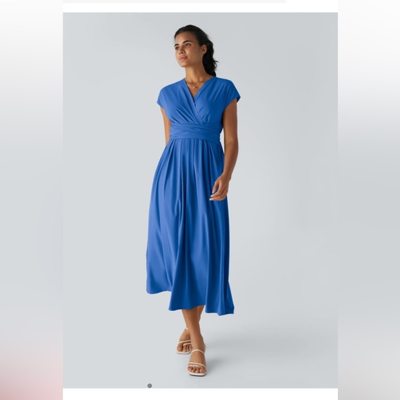 HALARA Dresses & Skirts - BNWT HALARA Vibrant Blue Dress Small